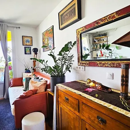 60m2 With Balcony For 4, Eifel Tower View From Appartement Parijs
